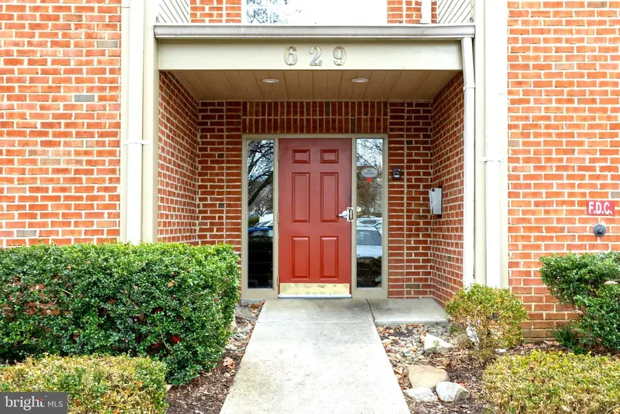 629 Admiral Dr #206, Annapolis, MD 21401 - Image #2