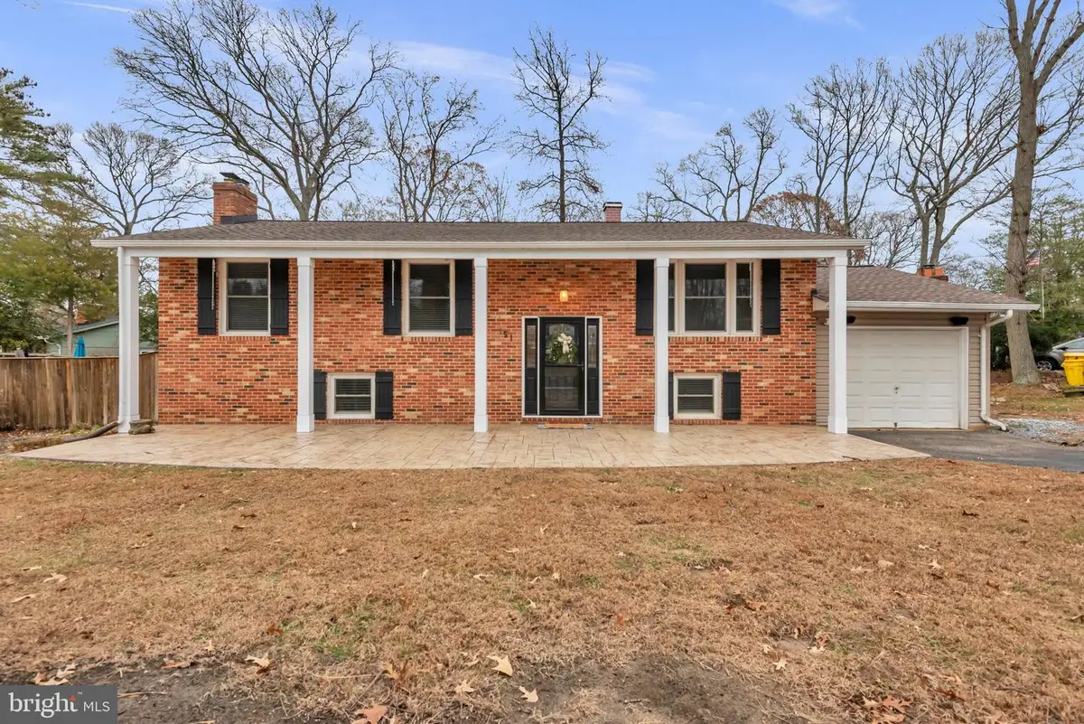 151 Long Point Ct, Pasadena, MD 21122 - Image #1