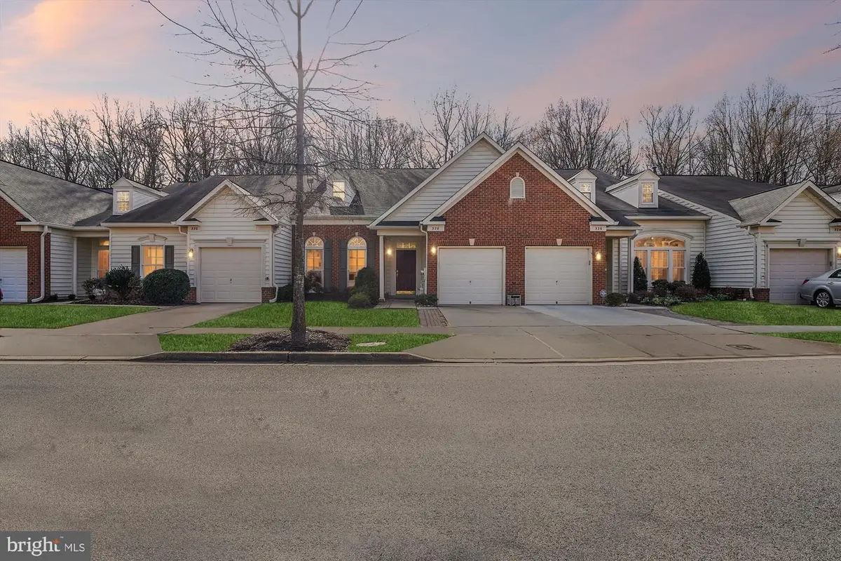 328 Colony Point Pl, Edgewater, MD 21037 - Image #1