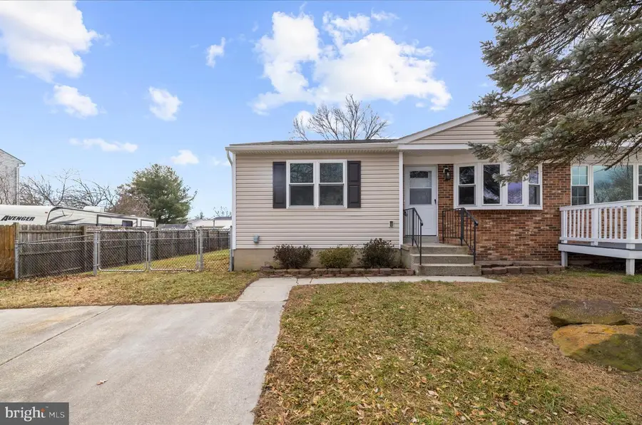 905 220th St, Pasadena, MD 21122 - Image #2