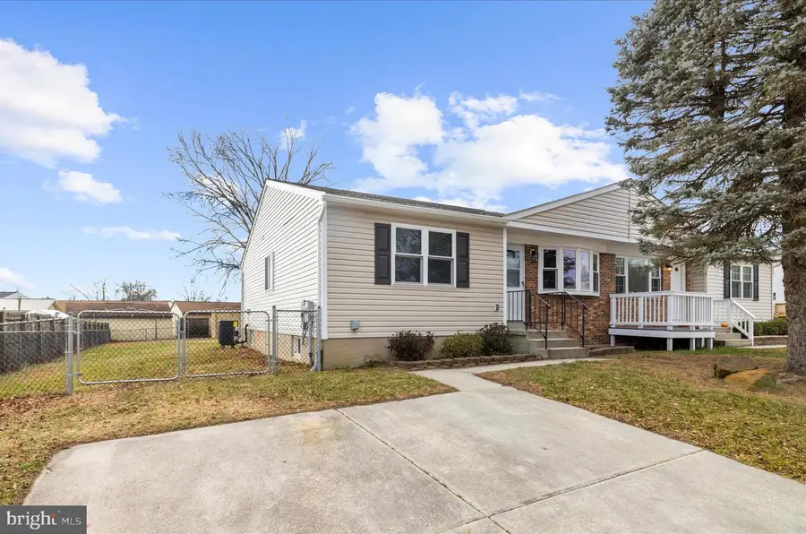 905 220th St, Pasadena, MD 21122 - Image #3