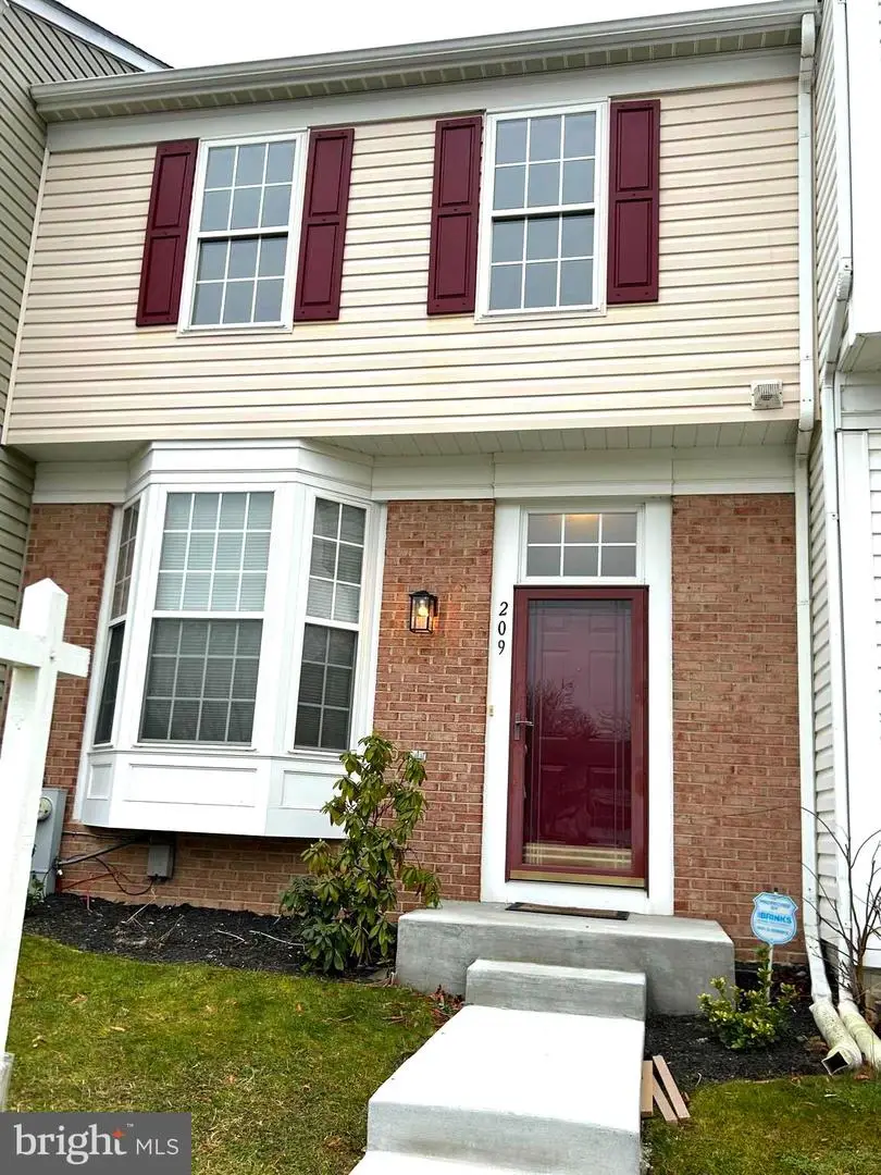 209 Miles River Ct, Odenton, MD 21113 - Image #1