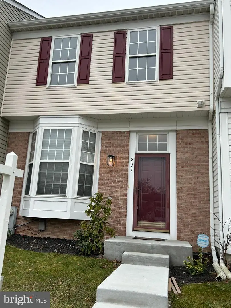 209 Miles River Ct, Odenton, MD 21113 - Image #2