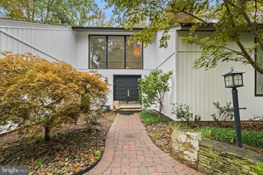 2023 Huntcliff Dr, Gambrills, MD 21054 - Image #2