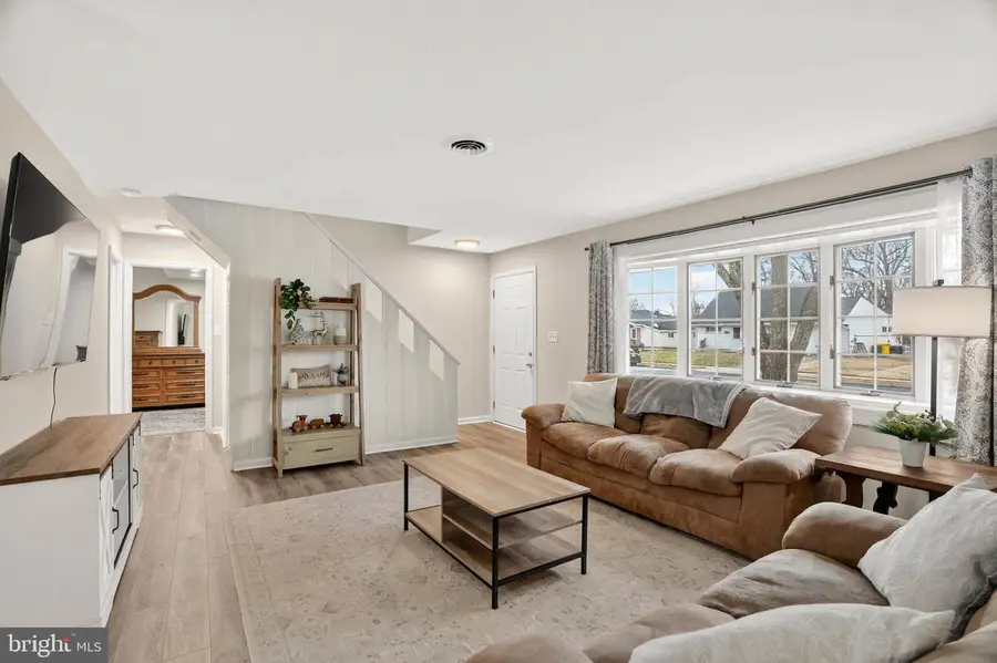 11 Country Club Dr, Glen Burnie, MD 21060 - #2