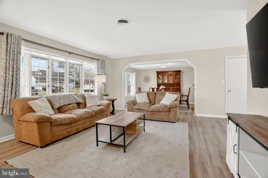 11 Country Club Dr, Glen Burnie, MD 21060 - #3