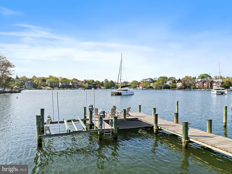 906 Creek Dr, Annapolis, MD 21403 - #3