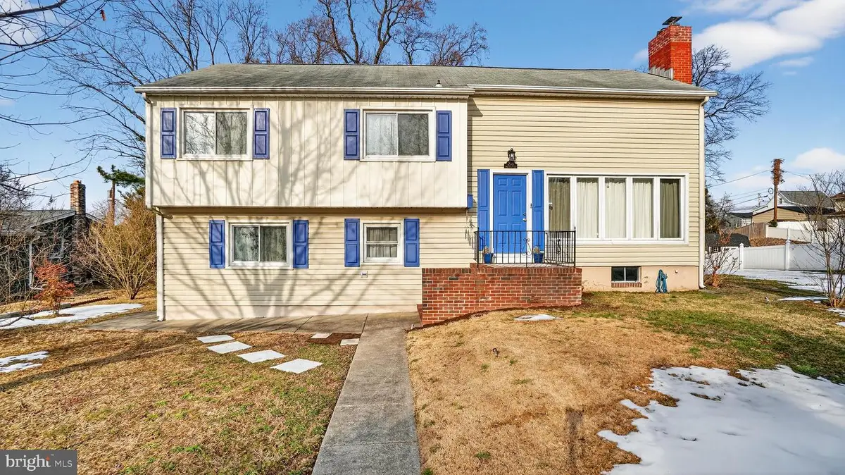 206 Mountain Rd, Linthicum Heights, MD 21090 - #1