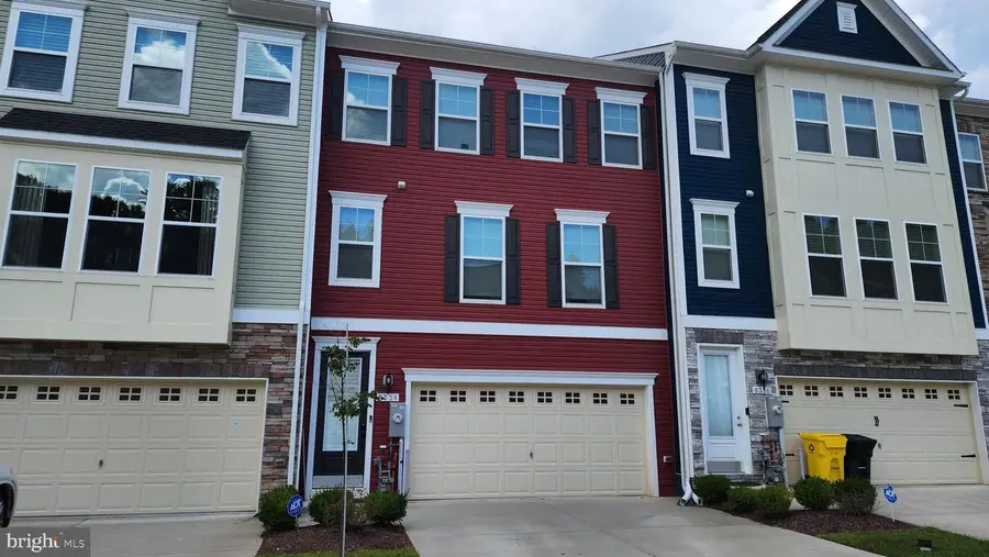 8334 Amber Beacon Cir, Millersville, MD 21108 - Image #2
