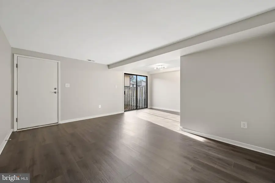 558 Glen Ct, Glen Burnie, MD 21061 - Image #3