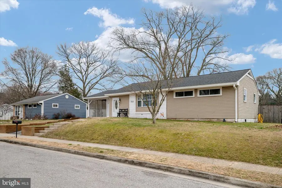 711 Holly Ave, Pasadena, MD 21122 - Image #2