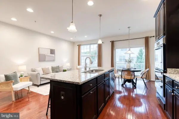 7951 Silver Oak Rd, HANOVER, MD 21076