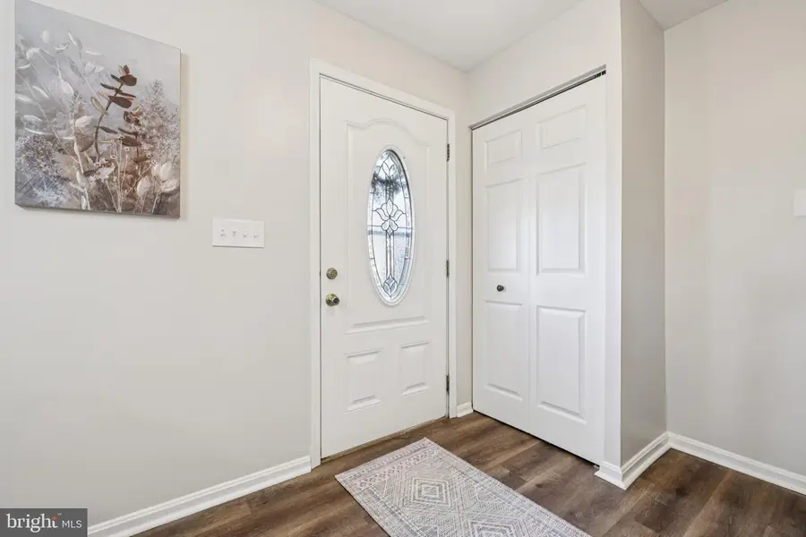 8562 Beacon Point Rd, Pasadena, MD 21122 - Image #3