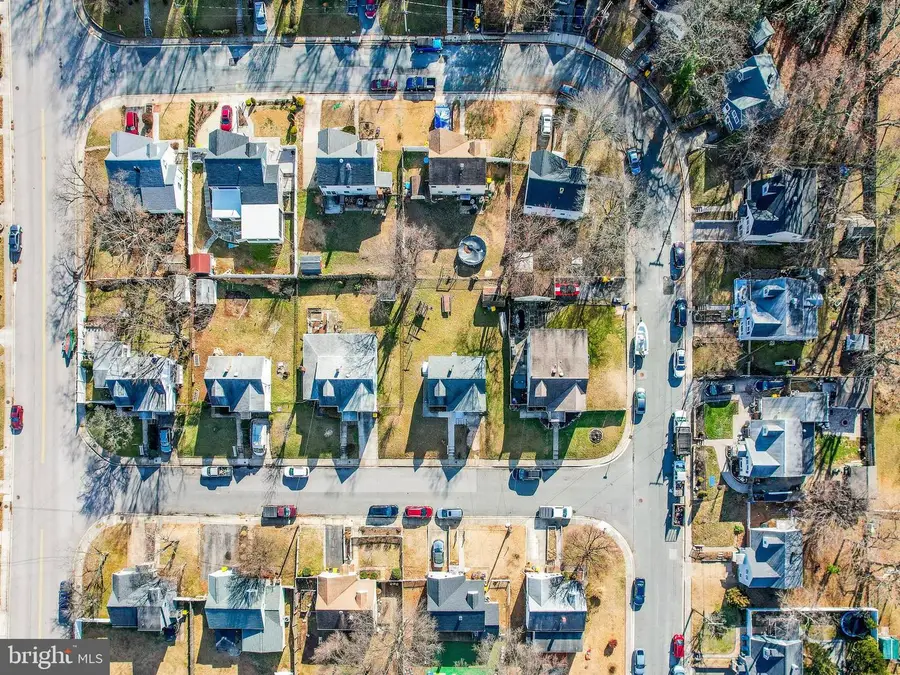 303 Oxford Dr, Glen Burnie, MD 21061 - #3