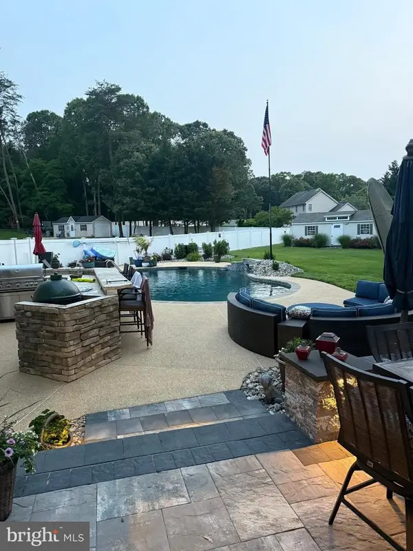 718 Penny Ct, PASADENA, MD 21122