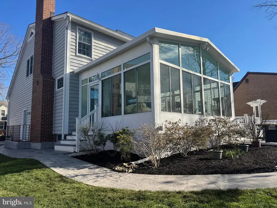 1306 Persimmontree Ct, Crofton, MD 21114 - Image #2