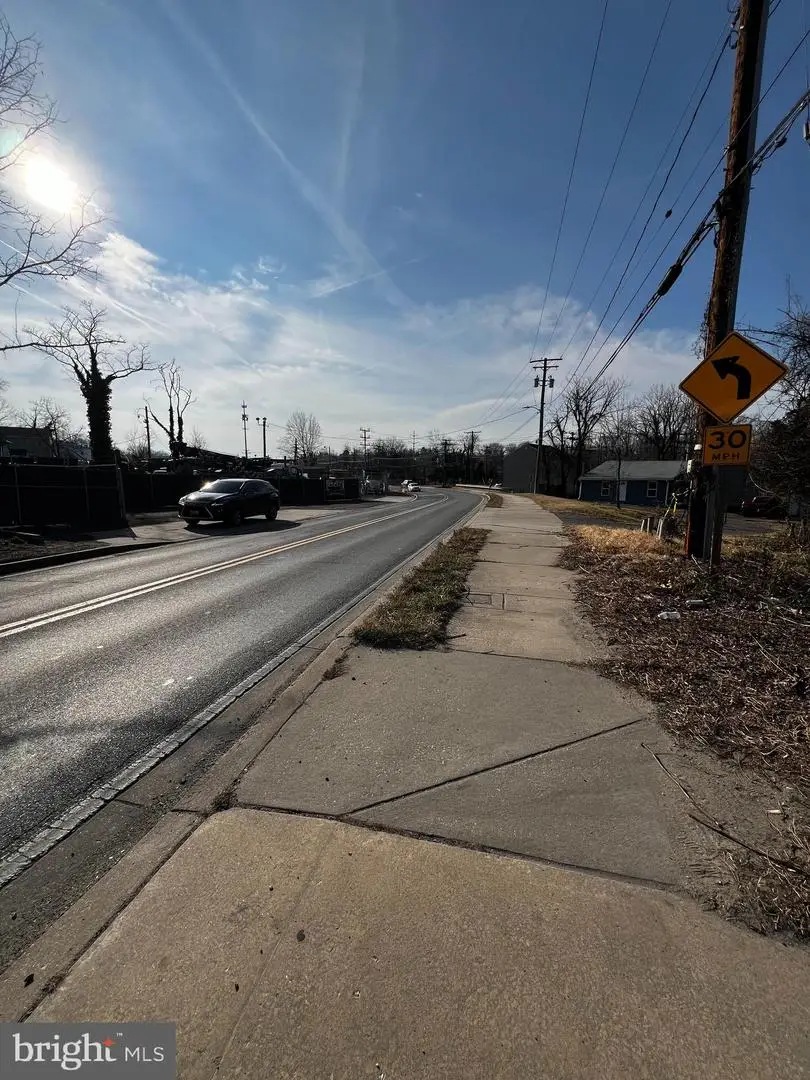 6028-a Belle Grove Rd, Baltimore, MD 21225 - Image #3