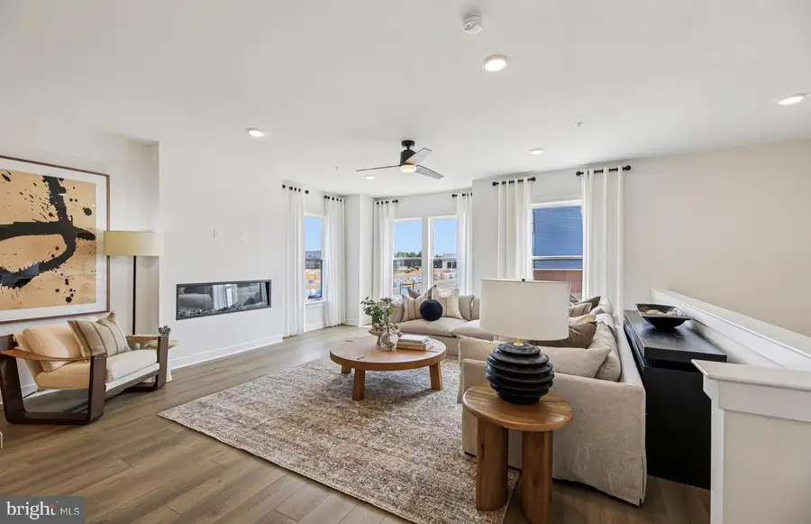 1122 Crested Wood Dr, Maryland City, MD 20724 - #3