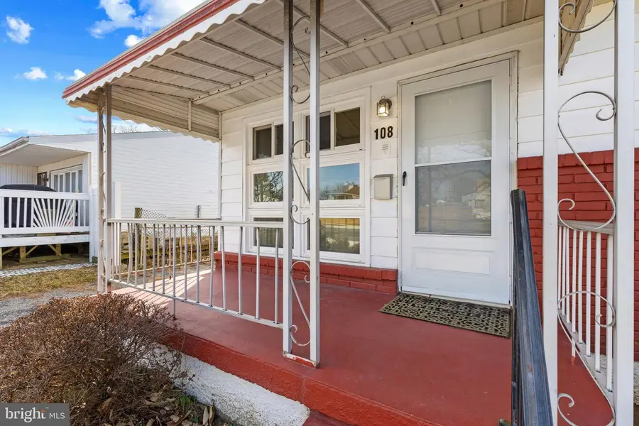 108 Sunset Dr, Glen Burnie, MD 21060 - #2