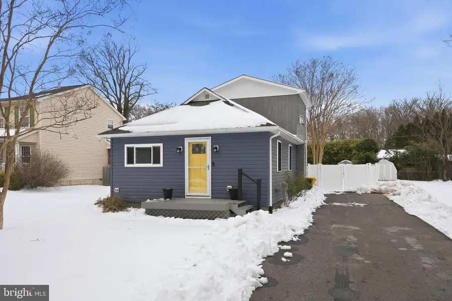 212 Spruce Ave, Edgewater, MD 21037 - #2