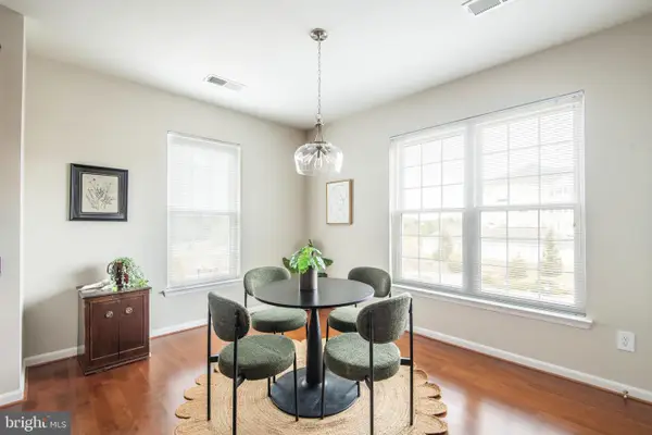 8605 Wandering Fox Trl #303, ODENTON, MD 21113