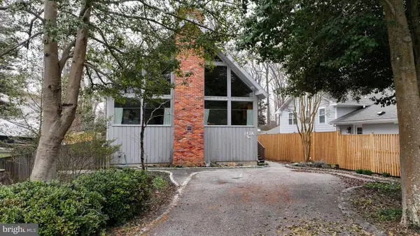 143 E Lake Dr, ANNAPOLIS, MD 21403