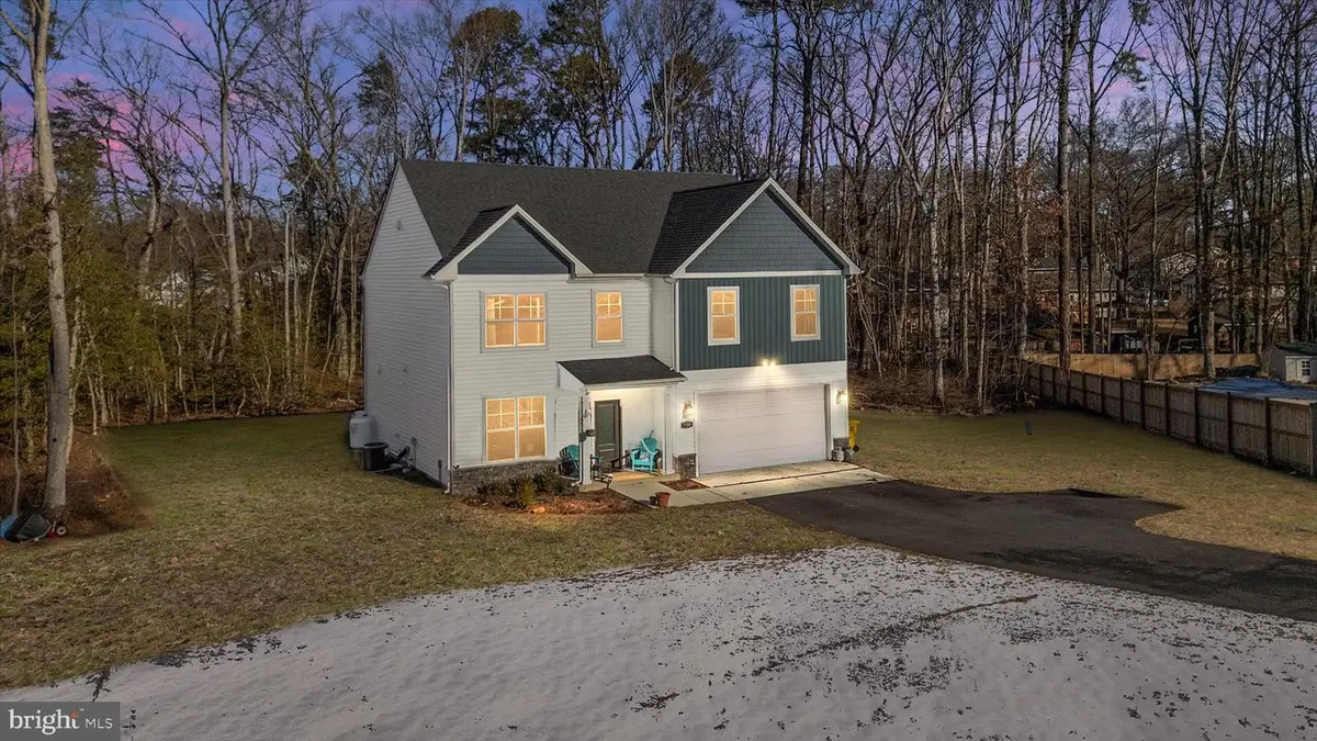 720 Bridge Dr, Pasadena, MD 21122 - Image #1