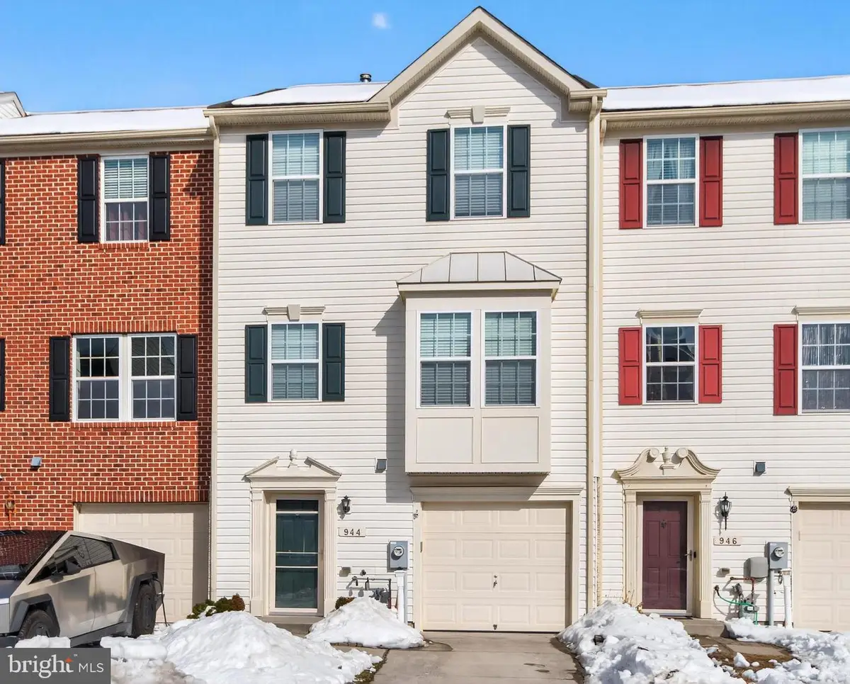 944 Hopkins Cor, Glen Burnie, MD 21060 - Image #1