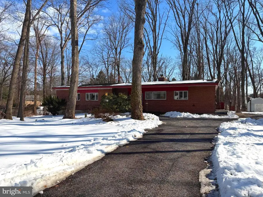 7425 Hawkins Dr, Hanover, MD 21076 - #3