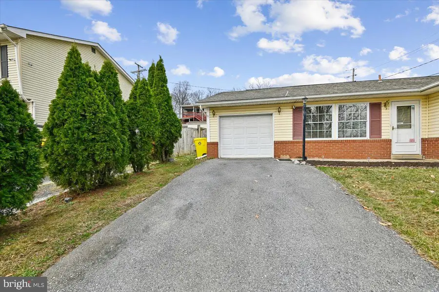 892 Winterhaven Dr, Gambrills, MD 21054 - #2