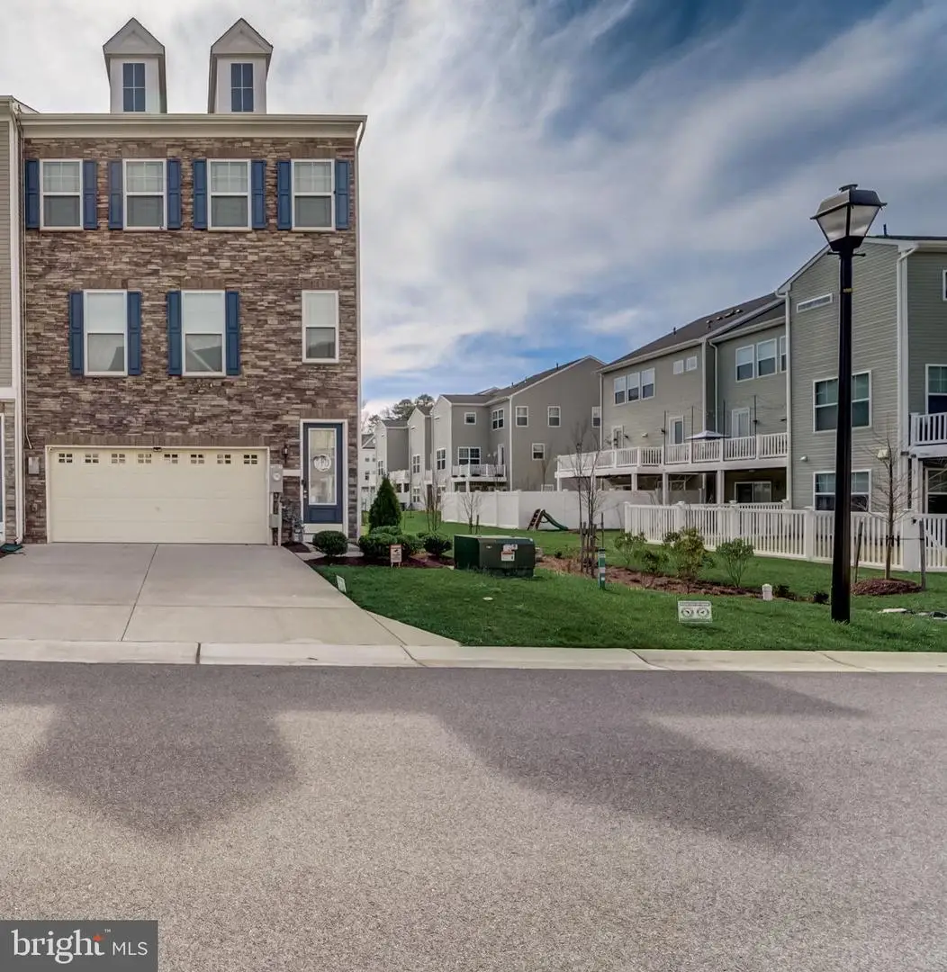 8382 Amber Beacon Cir, Millersville, MD 21108 - #1