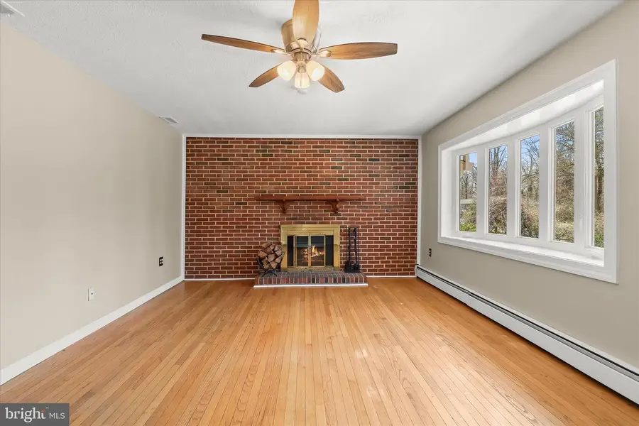 616 Dover Rd, Pasadena, MD 21122 - #3