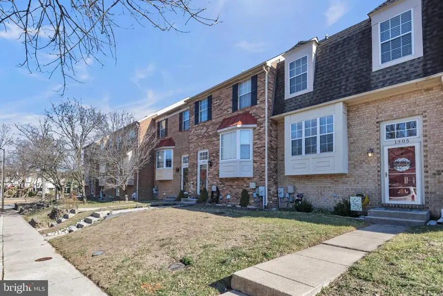 1305 Creekland Ct, Stoney Beach, MD 21226 - #2