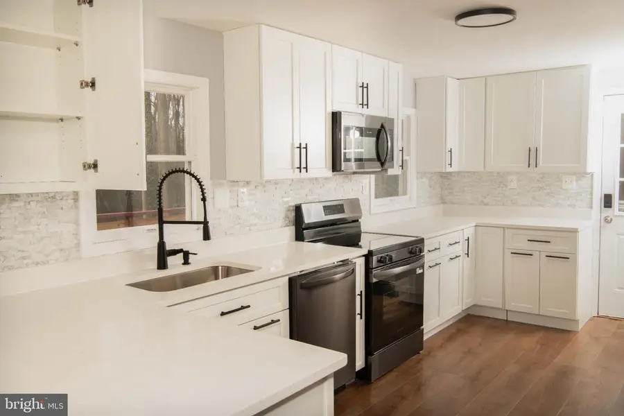 4785 Mountain Rd, Pasadena, MD 21122 - #3