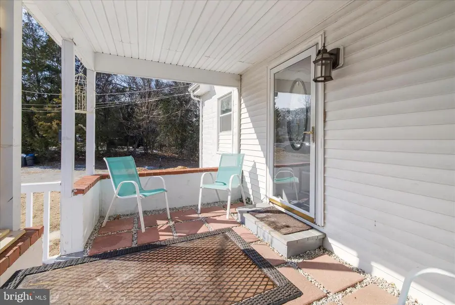 1608 Wall Dr, Pasadena, MD 21122 - #3