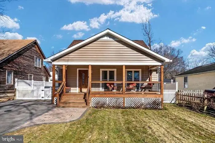 1176 Spruce Ave, Shady Side, MD 20764 - #1