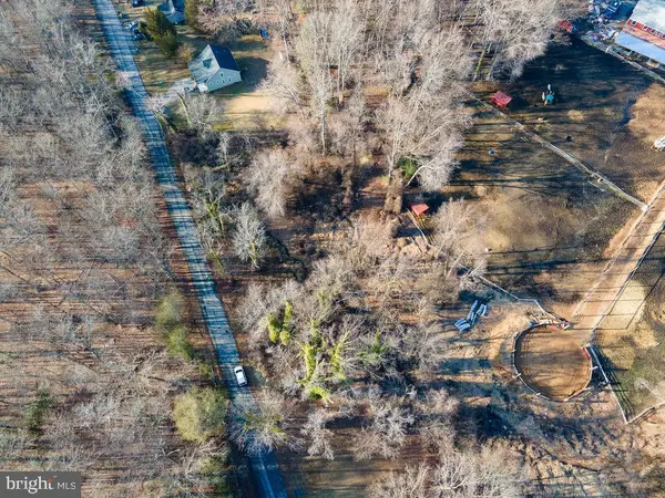 Oak Ln, EDGEWATER, MD 21037