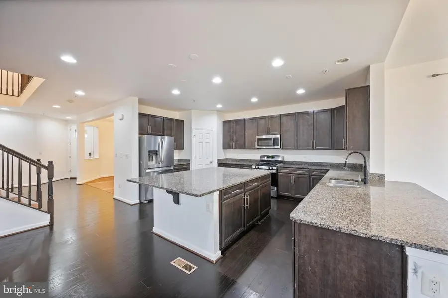 340 Daleview Dr, Glen Burnie, MD 21060 - #2