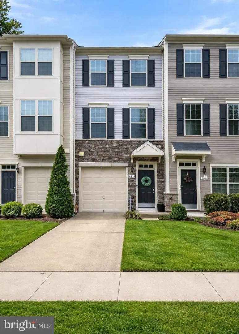 8219 Hollow Ct, Severn, MD 21144 - #1