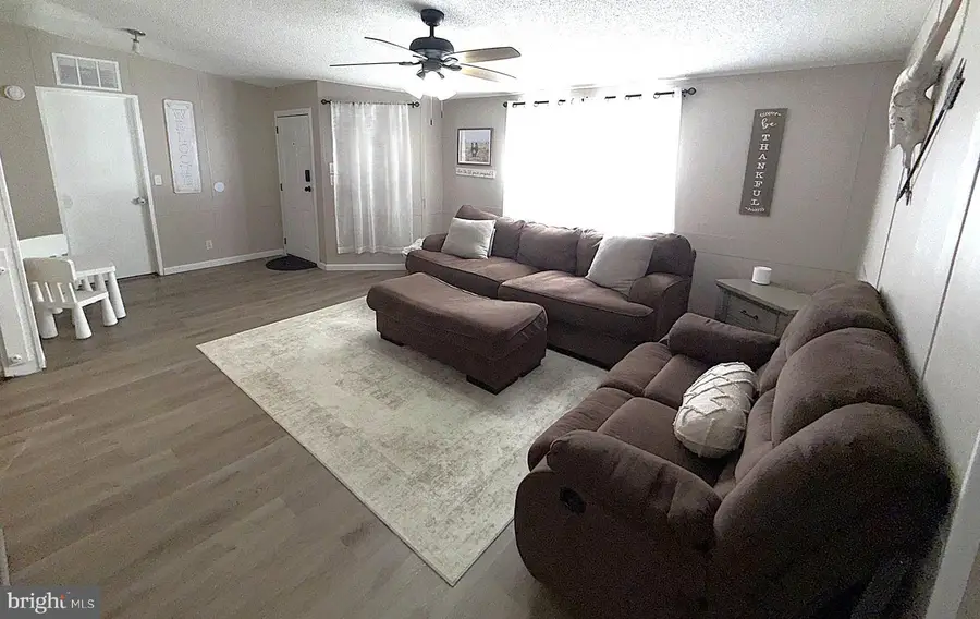 1503 Berkley Ct #trlr C, Harwood, MD 20776 - #2