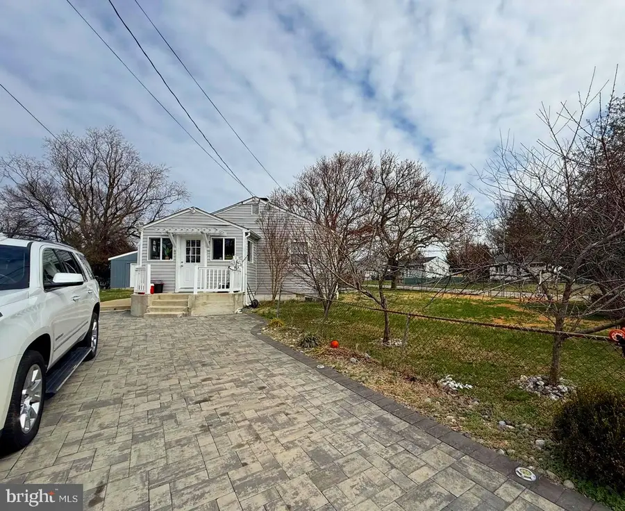 6 Eastern St, Glen Burnie, MD 21061 - #3