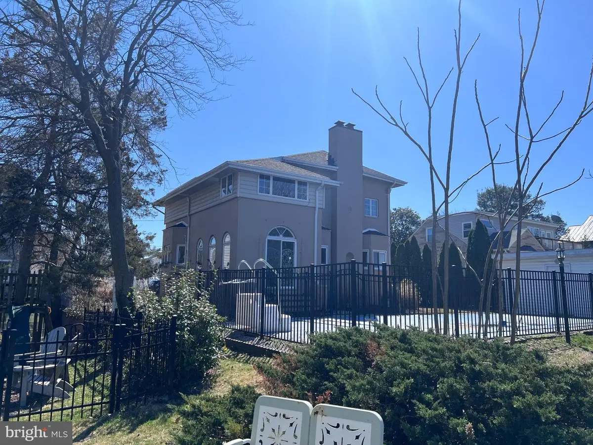 20 Granada Rd, Pasadena, MD 21122 - #1