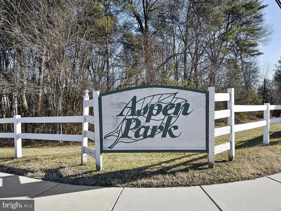 8146 Hazy Dawn Ct, Pasadena, MD 21122 - #3