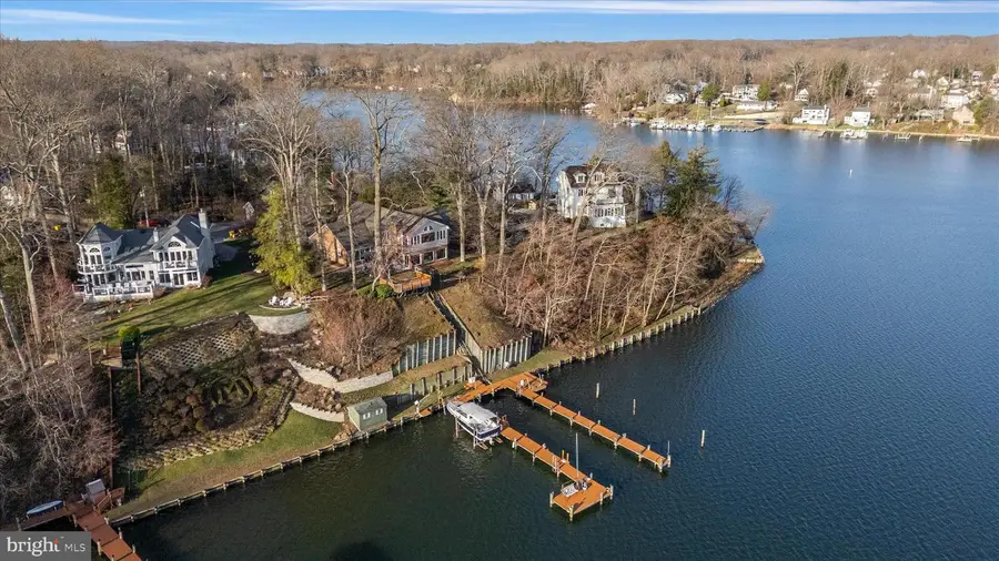 112 Park Ave, Edgewater, MD 21037 - #2