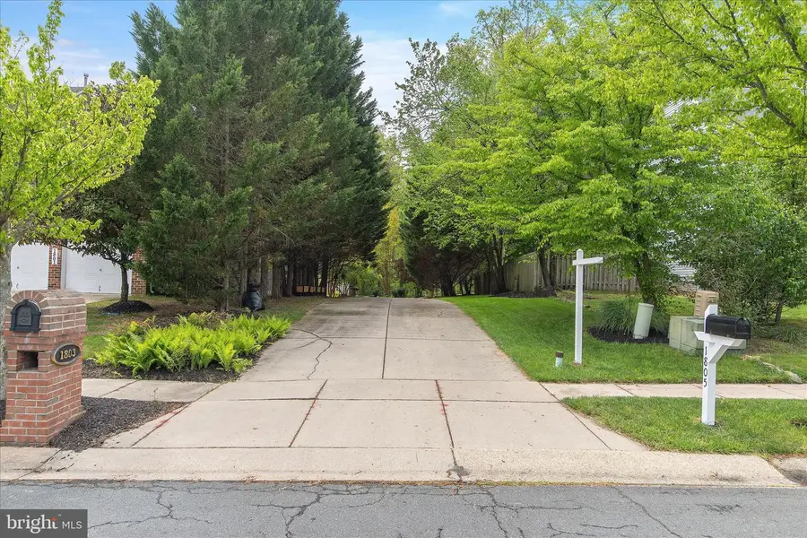 1805 Disney Estates Cir, Severn, MD 21144 - #2