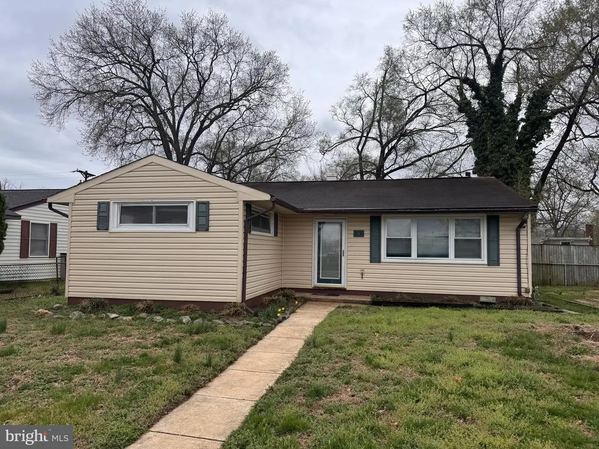 301 8th Ave Se, Glen Burnie, MD 21061 - #1