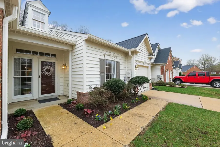 330 Colony Point Pl, Edgewater, MD 21037 - #2