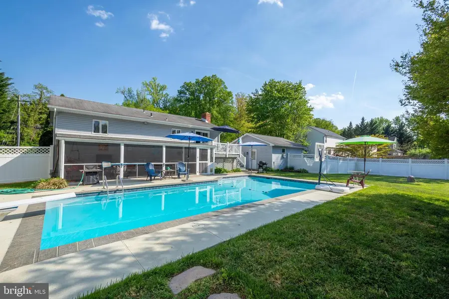 3542 Loch Haven Dr, Edgewater, MD 21037 - #2