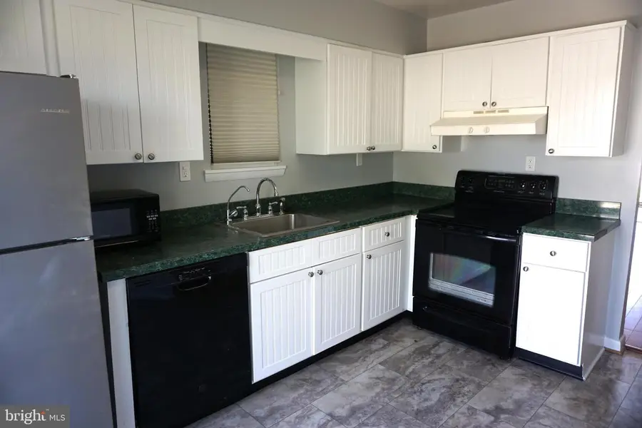 702 Londontown Rd, Edgewater, MD 21037 - #2