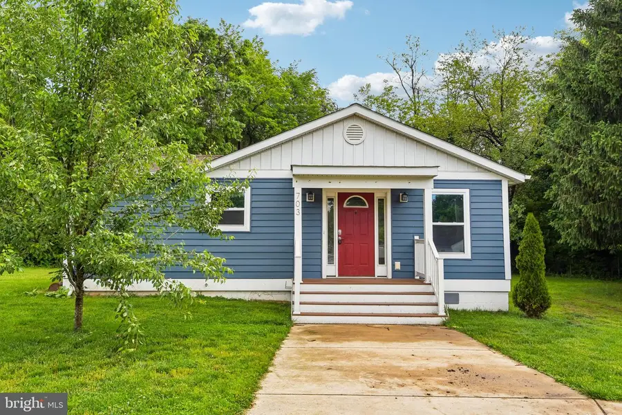 703 Cedar Ave, Glen Burnie, MD 21061 - #2